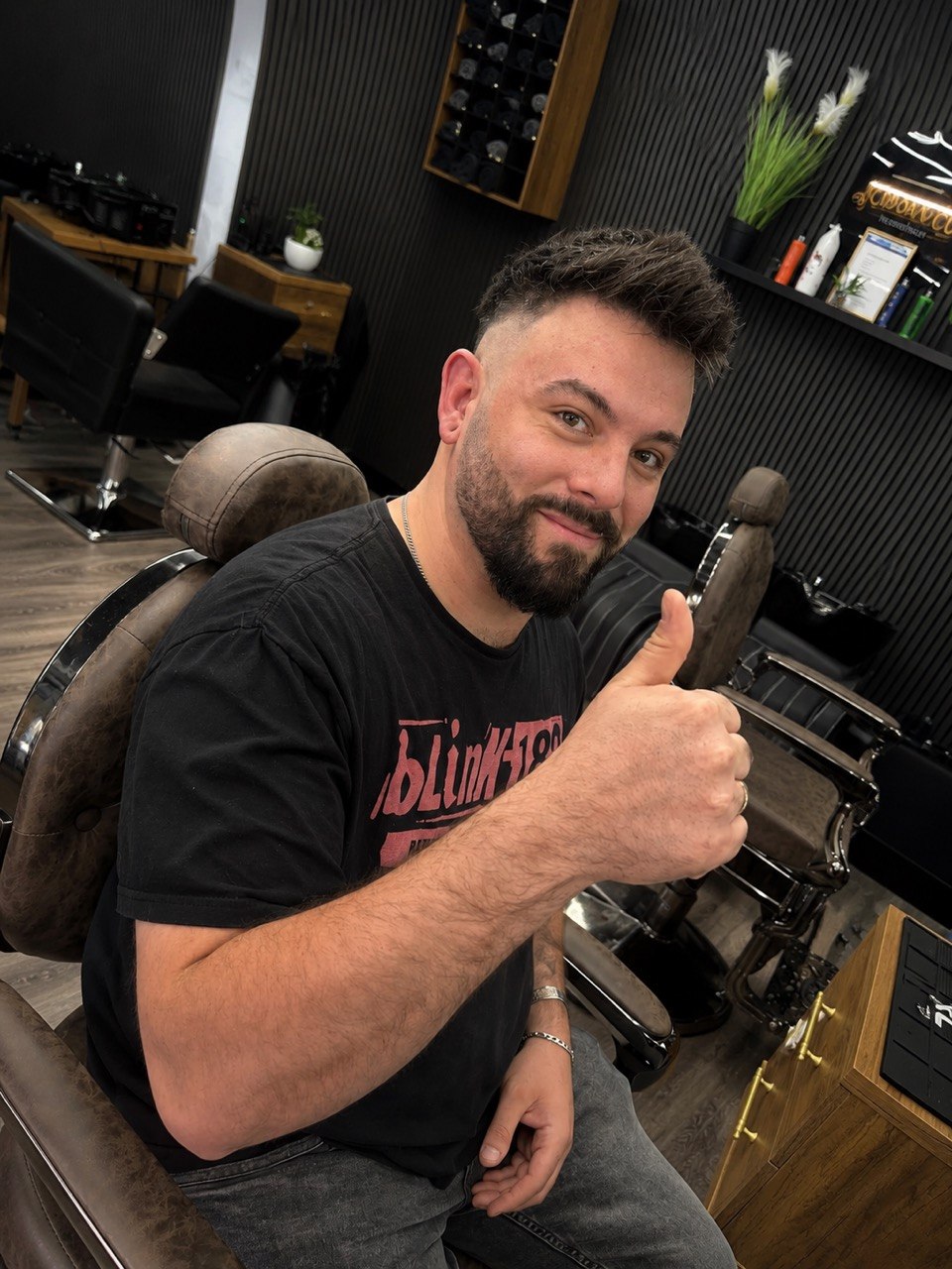 Golden Cut Look
